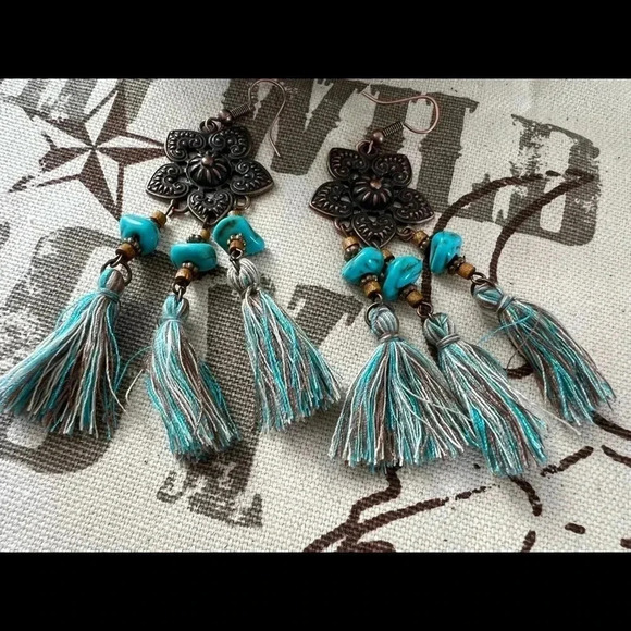 Earrings- floral bronze tassel dangle earring - Picture 4 of 4